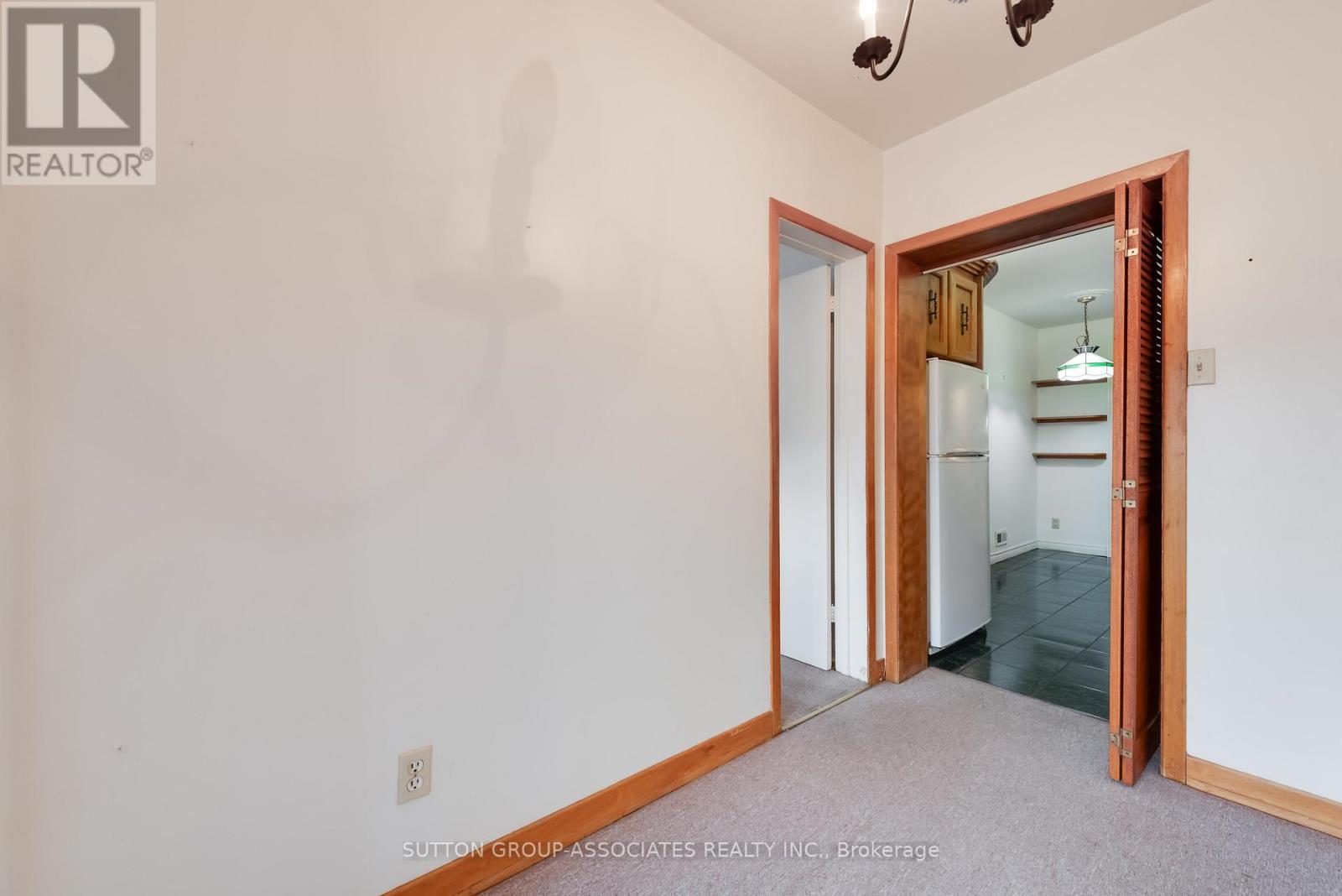 519 Rushton Road, Toronto, Ontario  M6C 2Y6 - Photo 13 - C13032788