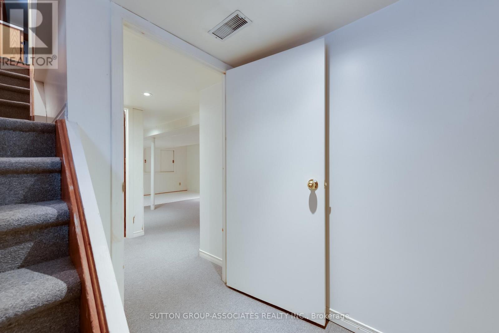 519 Rushton Road, Toronto, Ontario  M6C 2Y6 - Photo 24 - C13032788