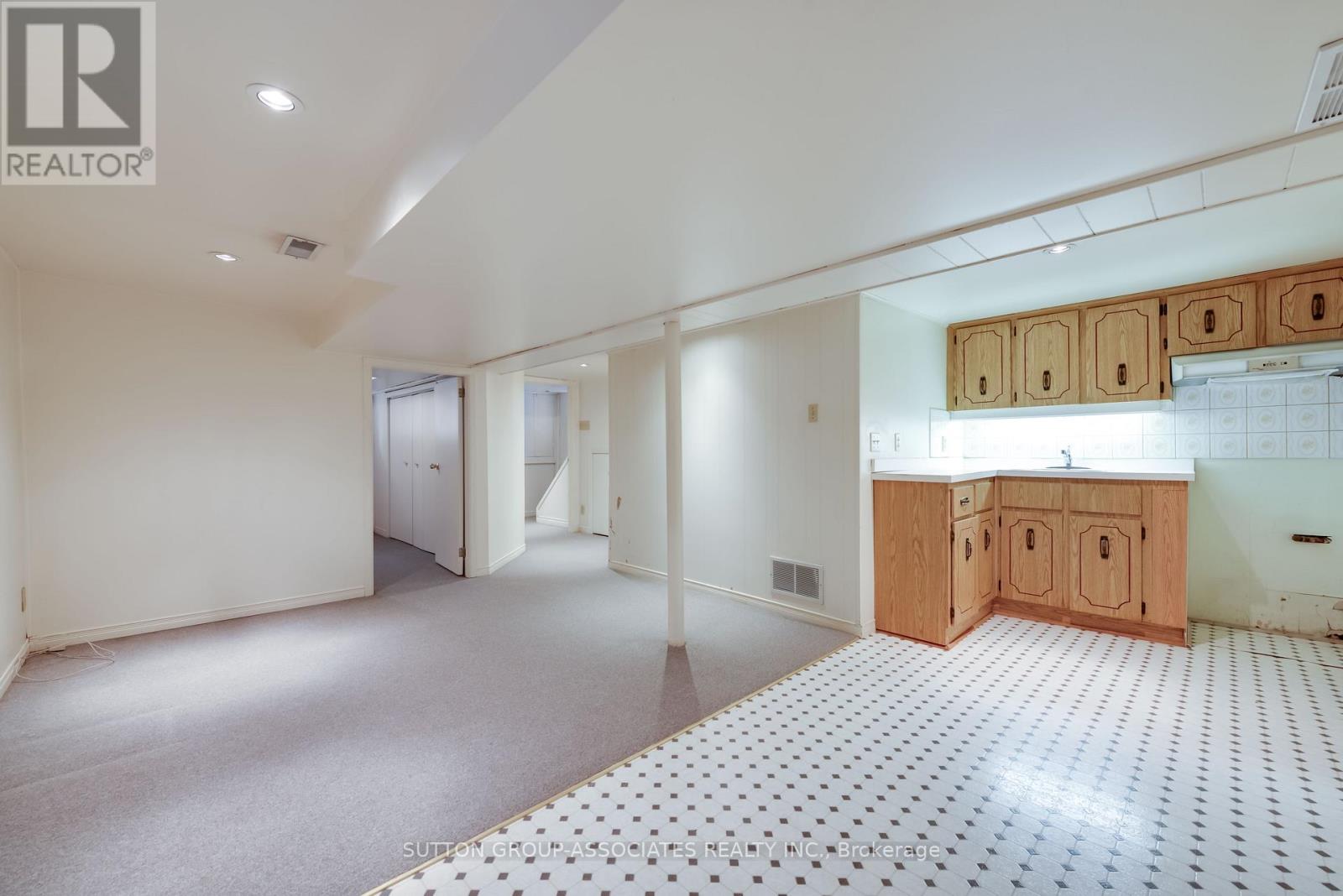 519 Rushton Road, Toronto, Ontario  M6C 2Y6 - Photo 27 - C13032788