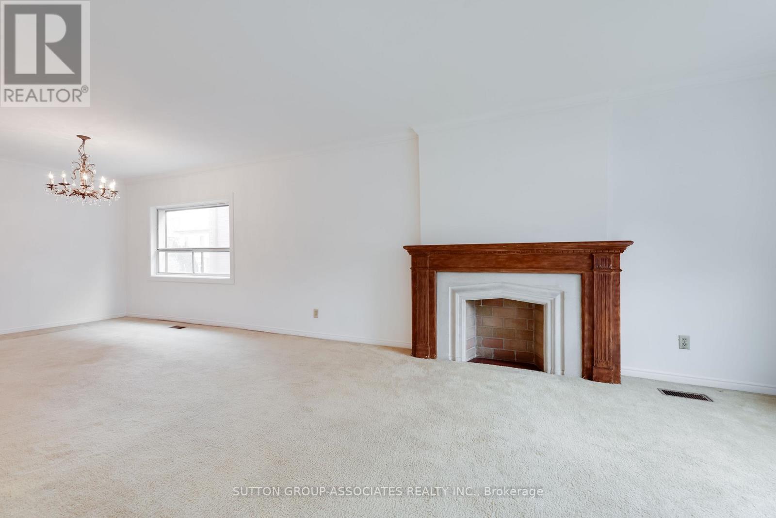 519 Rushton Road, Toronto, Ontario  M6C 2Y6 - Photo 4 - C13032788