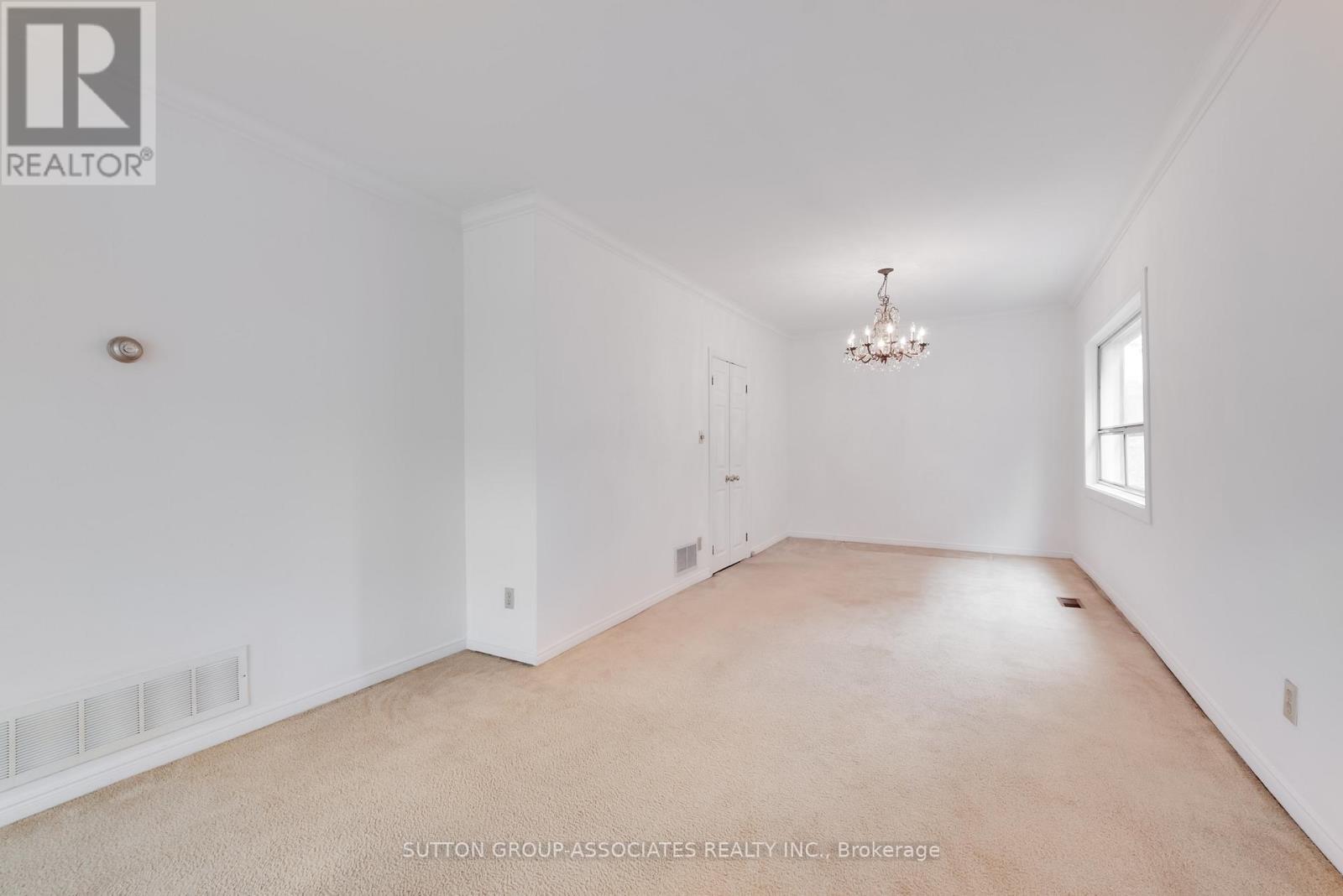 519 Rushton Road, Toronto, Ontario  M6C 2Y6 - Photo 5 - C13032788