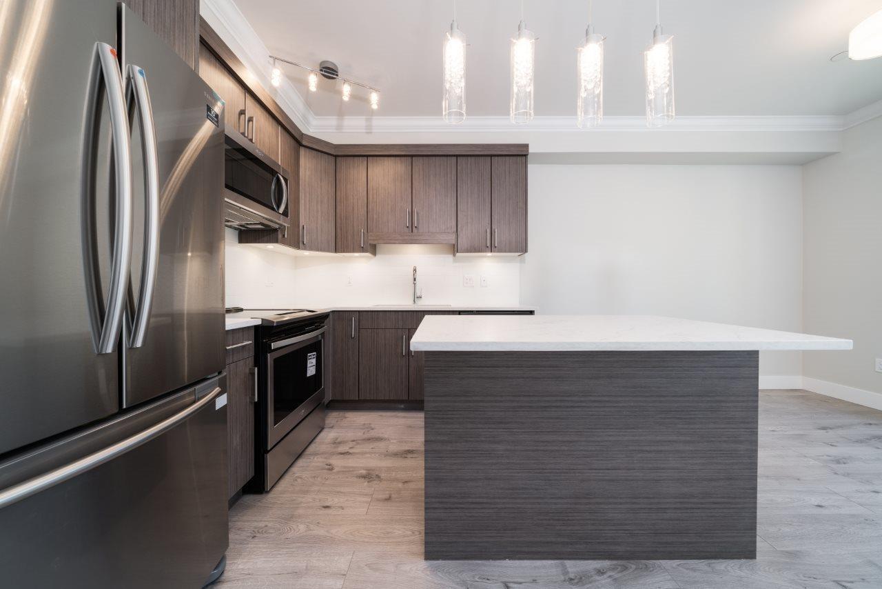 408 13799 101 Avenue, Surrey, British Columbia  V3T 0N9 - Photo 4 - R3114842