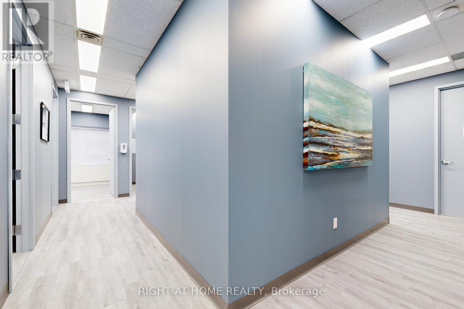 305 - Rm 4 - 240 Duncan Mill Road, Toronto, Ontario  M3B 3S6 - Photo 11 - C12984390