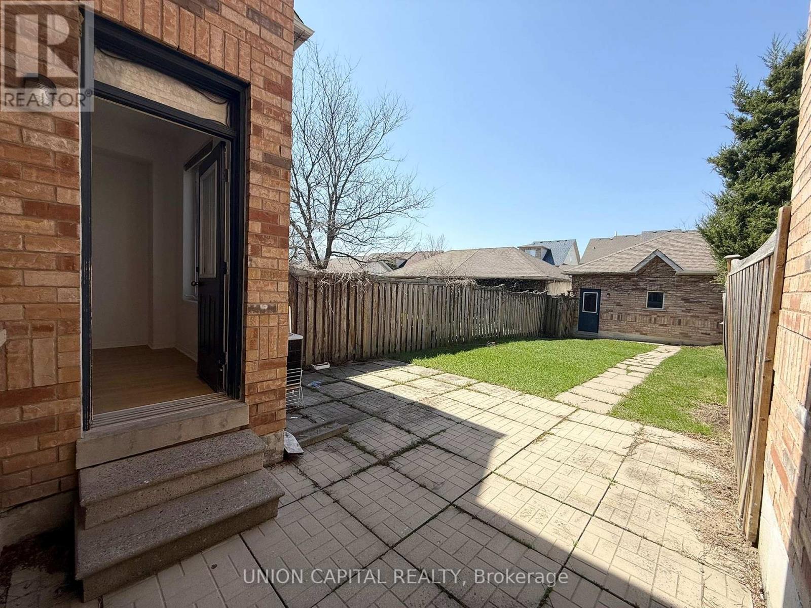 29 Queen's Plate Drive, Markham, Ontario  L6C 2A9 - Photo 37 - N12927968