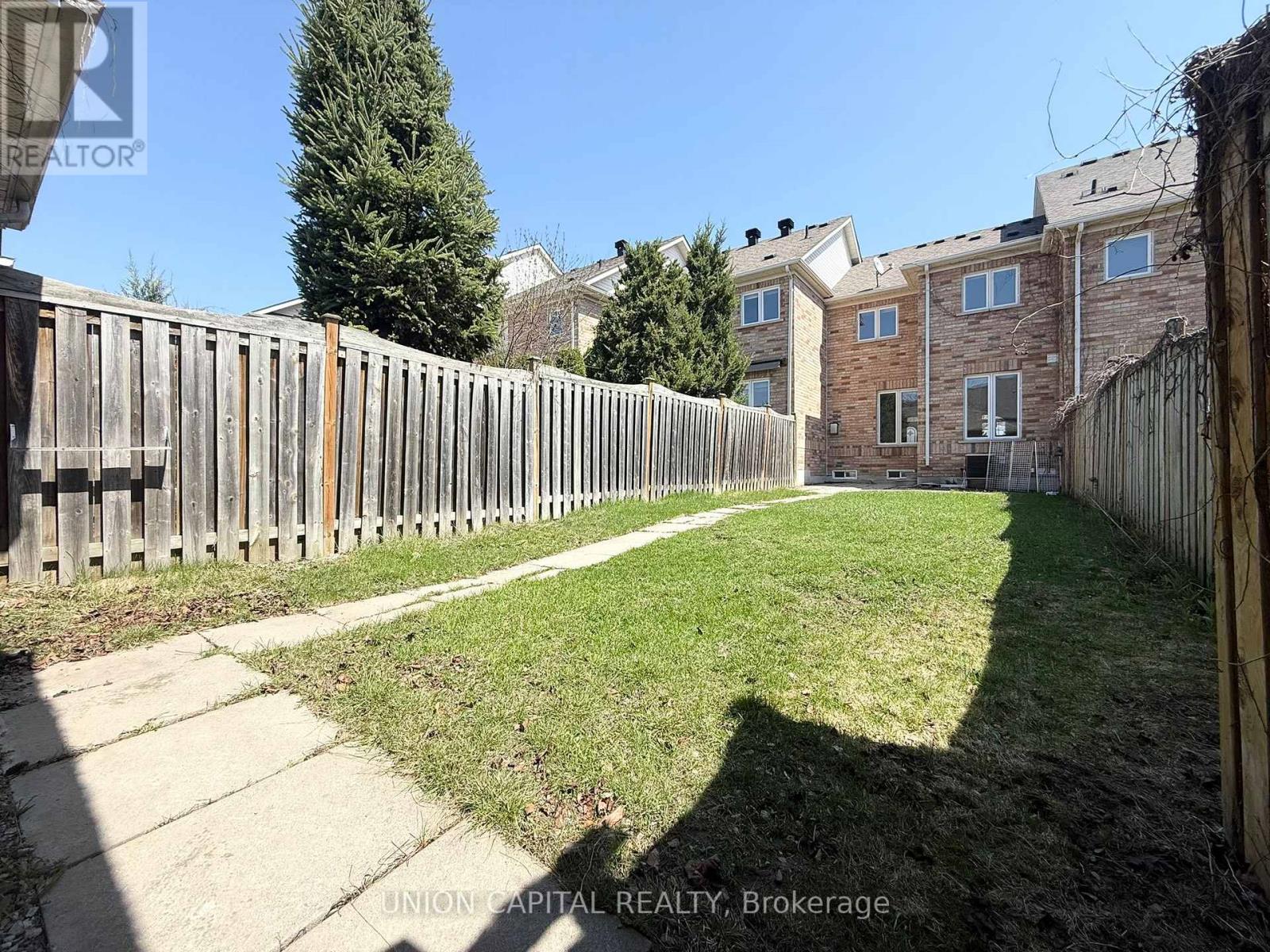 29 Queen's Plate Drive, Markham, Ontario  L6C 2A9 - Photo 38 - N12927968