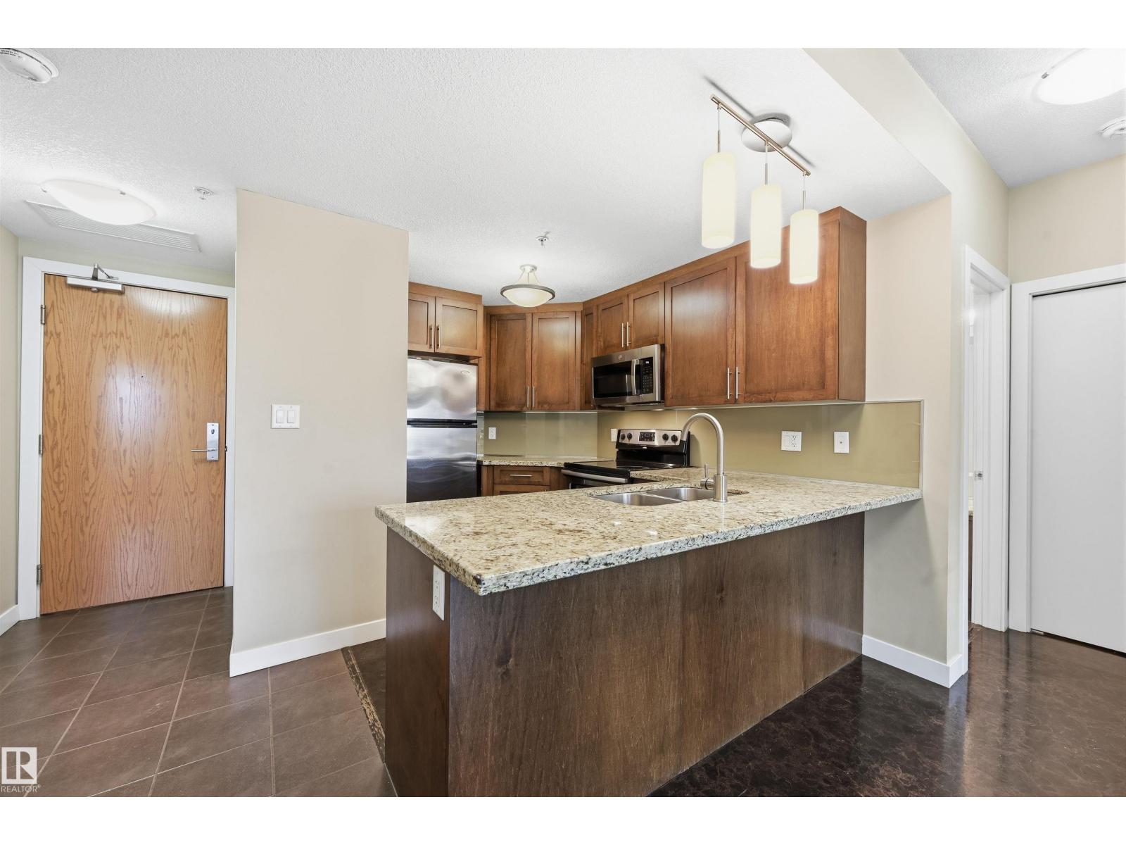 #805 10055 118 St Nw, Edmonton, Alberta  T5K 0C1 - Photo 9 - E4483599