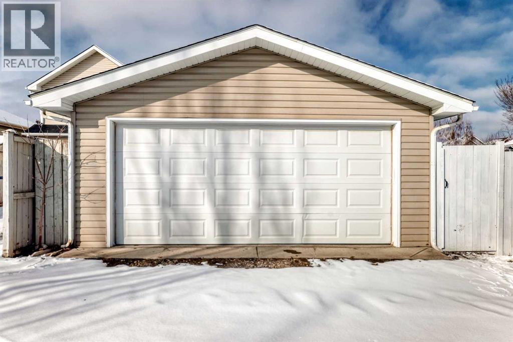 67 Bridleglen Manor SW, Calgary, Alberta  T2Y 3X1 - Photo 40 - A2293396