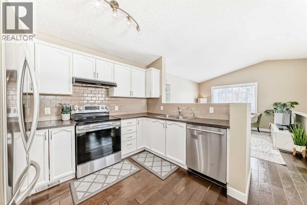 67 Bridleglen Manor SW, Calgary, Alberta  T2Y 3X1 - Photo 7 - A2293396