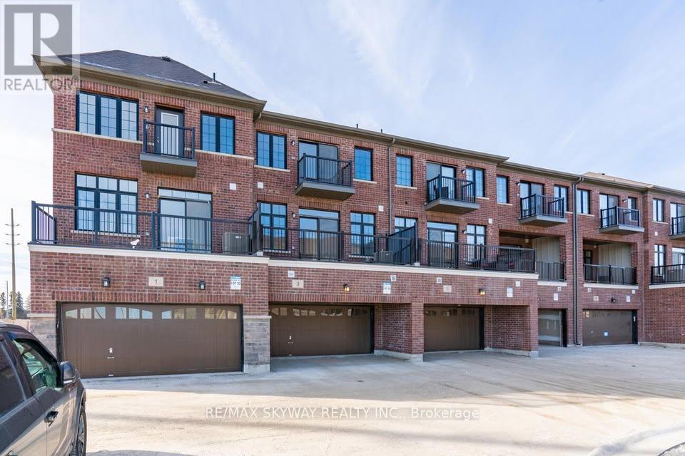 3 Petch Avenue, Caledon, Ontario  L4C 0Y9 - Photo 2 - W13032814