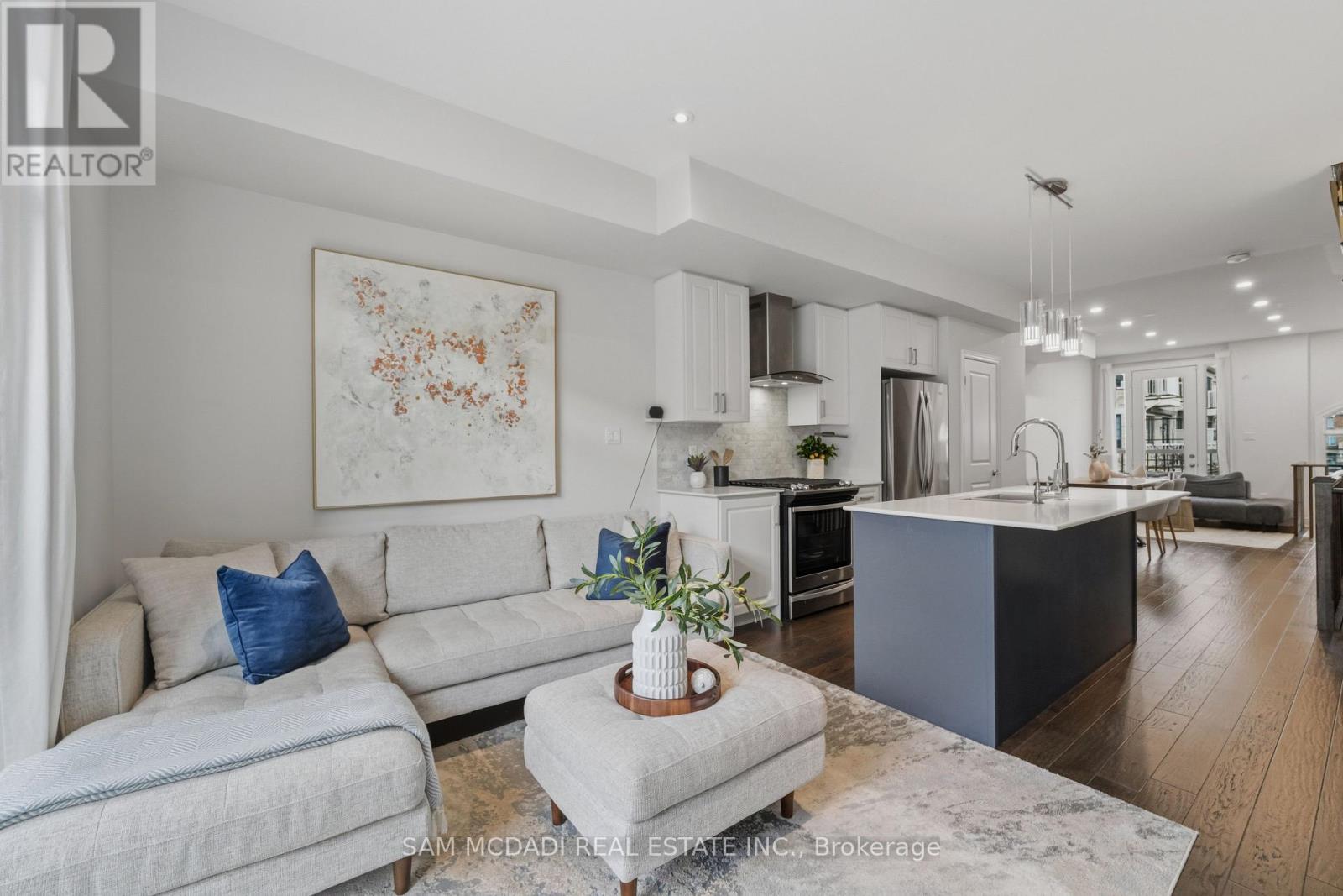 61 Edward Horton Crescent, Toronto, Ontario  M8Z 0E7 - Photo 13 - W13032824