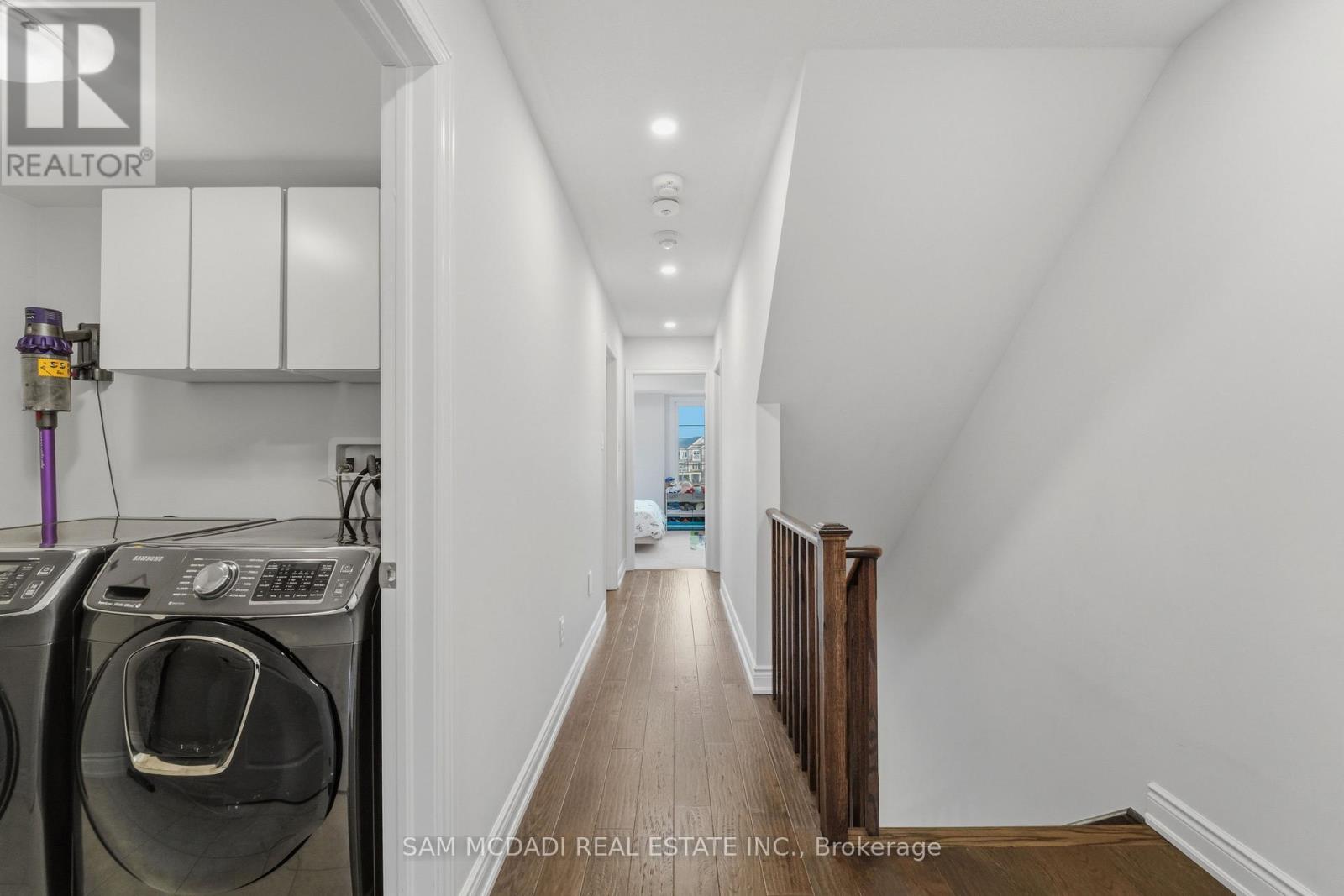 61 Edward Horton Crescent, Toronto, Ontario  M8Z 0E7 - Photo 18 - W13032824