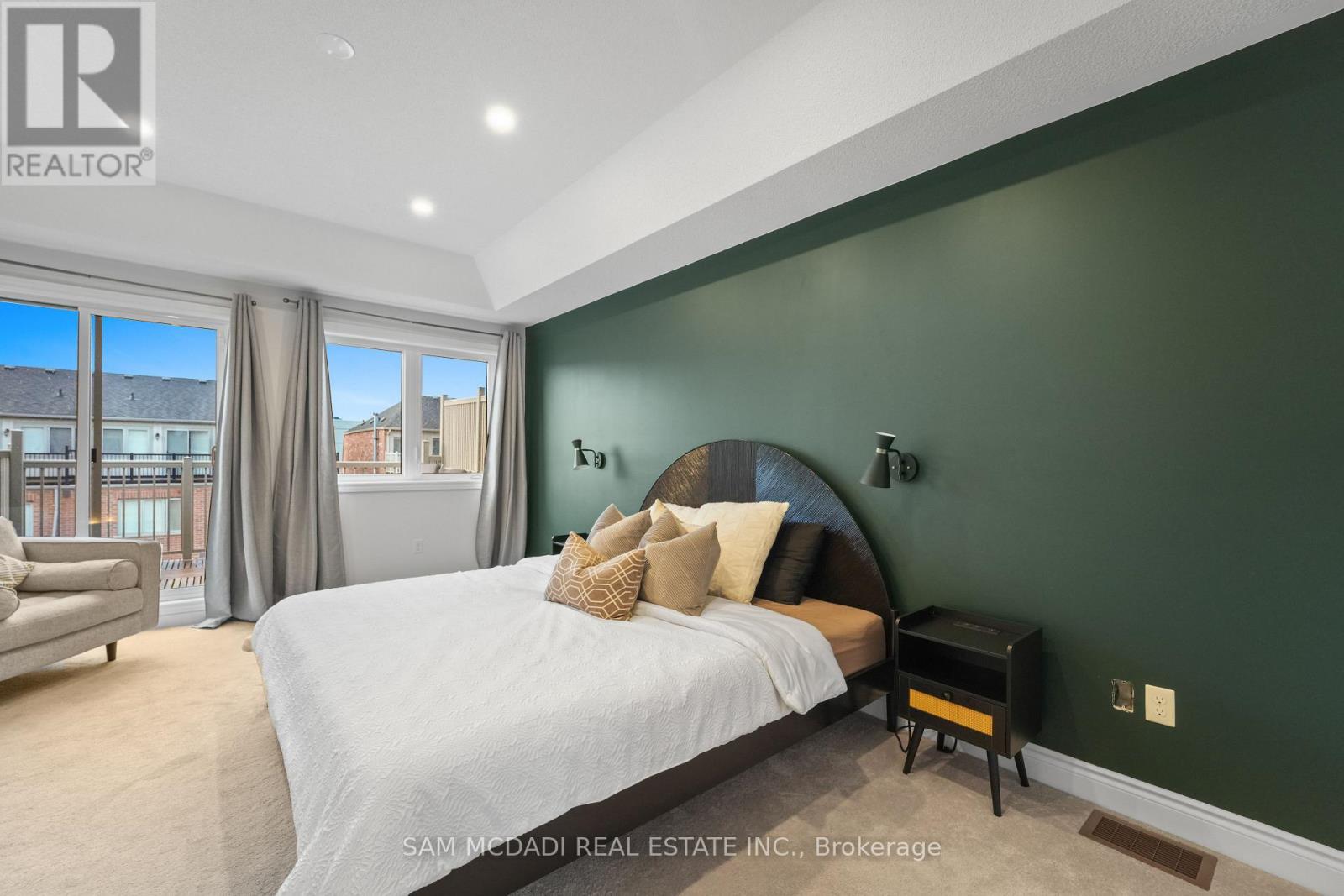 61 Edward Horton Crescent, Toronto, Ontario  M8Z 0E7 - Photo 26 - W13032824