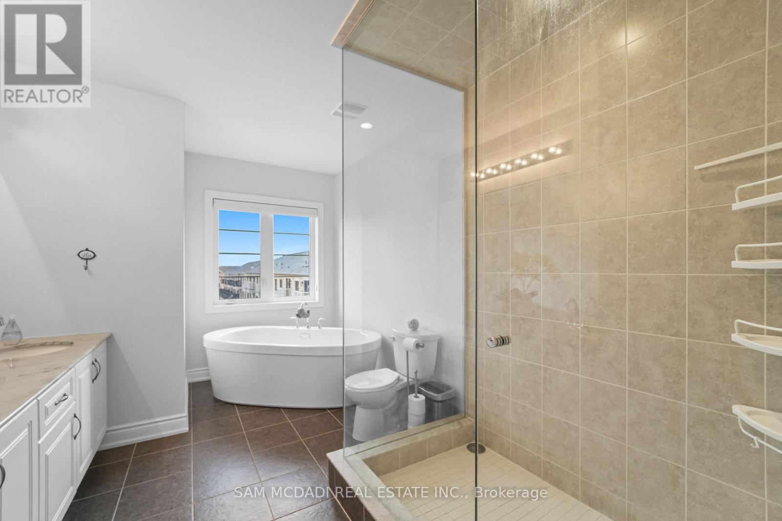 61 Edward Horton Crescent, Toronto, Ontario  M8Z 0E7 - Photo 31 - W13032824