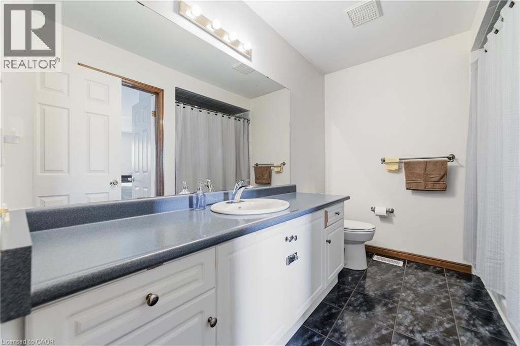 19 Sedona Court, Hamilton, Ontario  L9B 2R1 - Photo 24 - 40823033