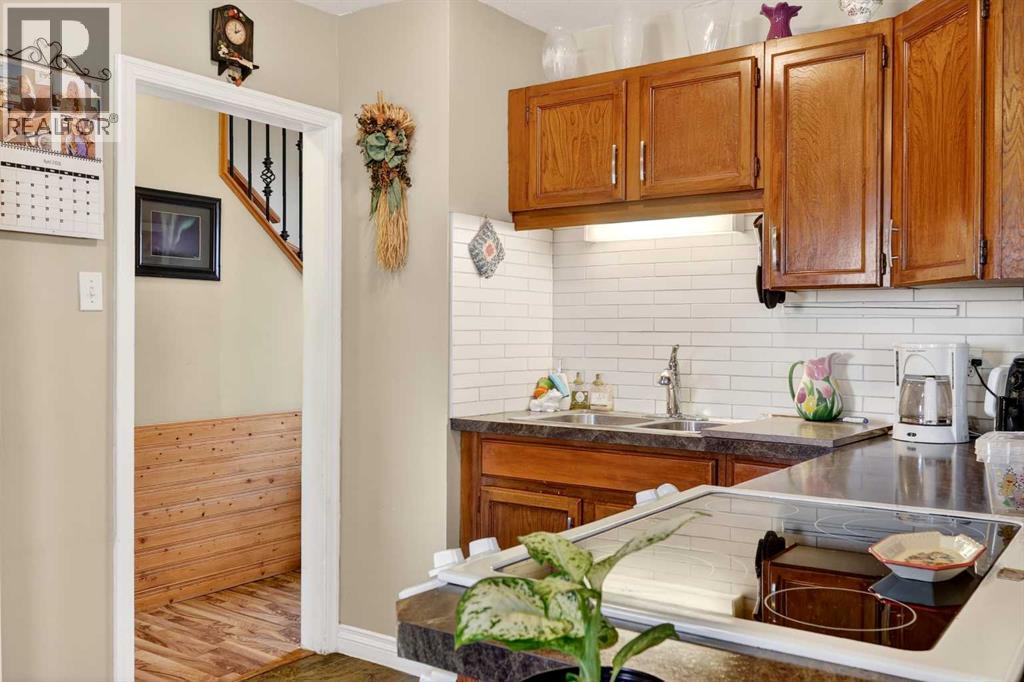 209 1 Avenue SE, Langdon, Alberta  T0J 1X1 - Photo 10 - A2302295