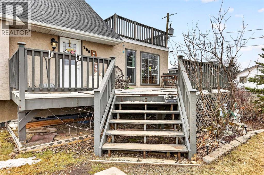 209 1 Avenue SE, Langdon, Alberta  T0J 1X1 - Photo 3 - A2302295