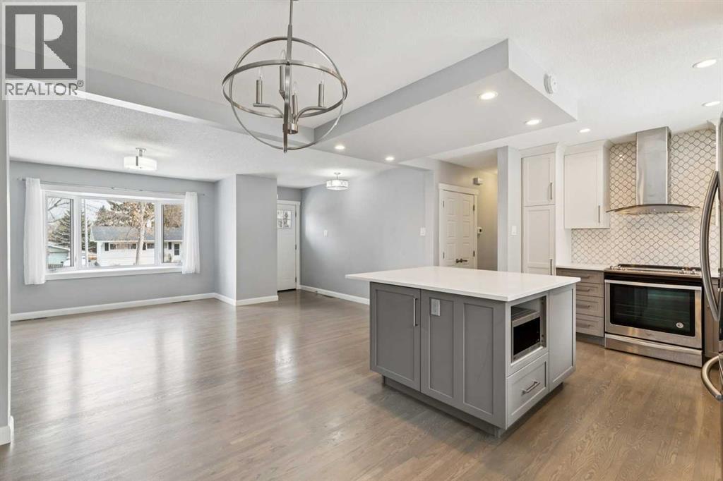 40 Henefer Road SW, Calgary, Alberta  T2V 3B4 - Photo 8 - A2303282