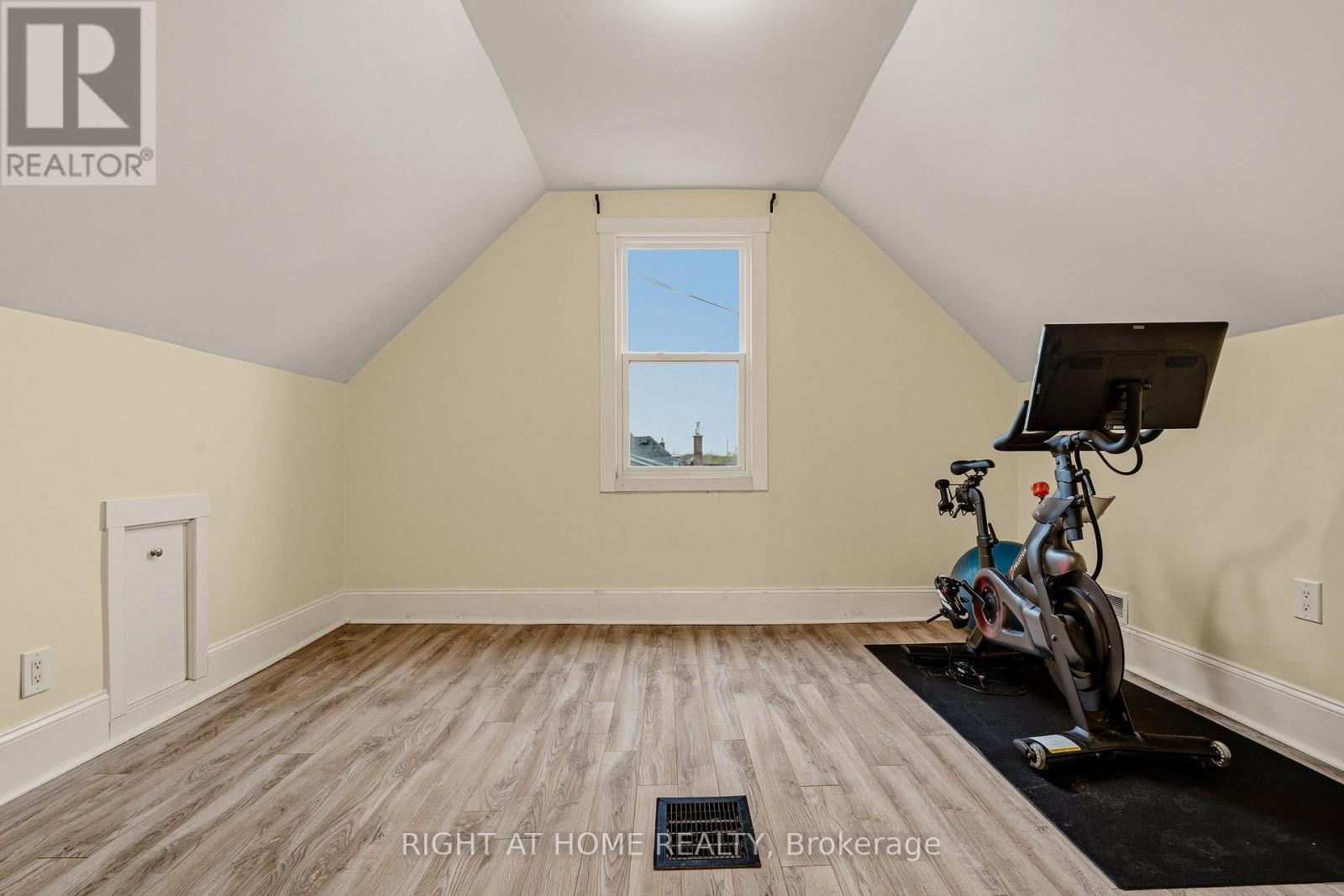 104 Barnesdale Avenue N, Hamilton, Ontario  L8L 6S5 - Photo 24 - X13032808