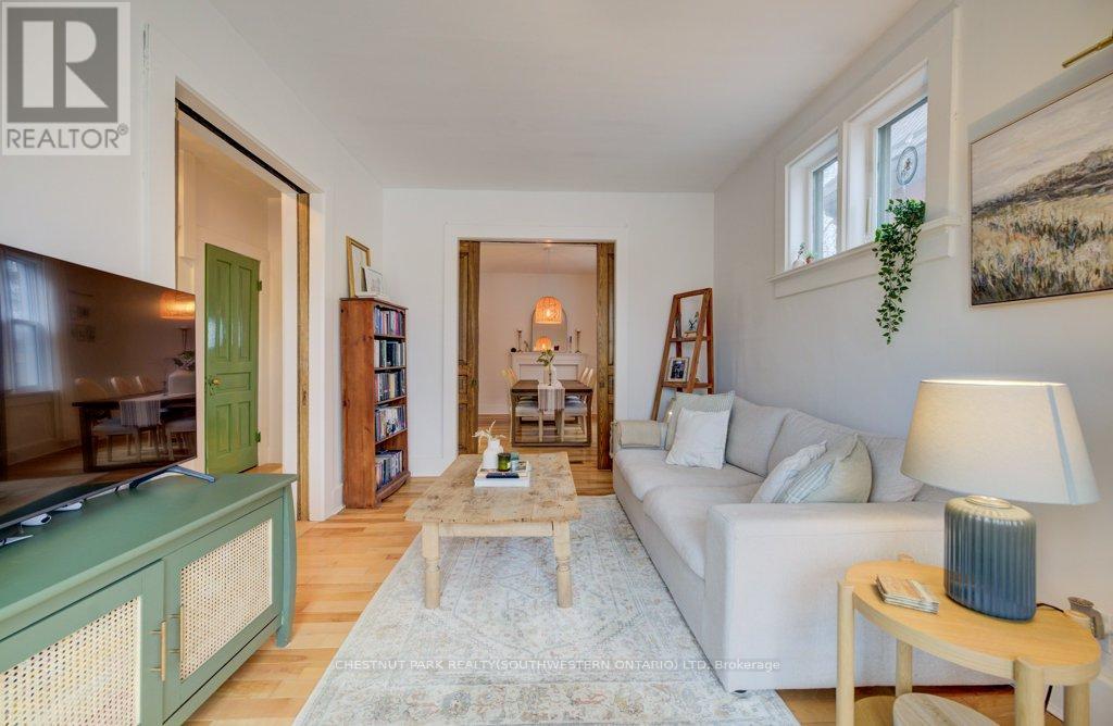 8 Spring Street E, Waterloo, Ontario  N2J 2L8 - Photo 10 - X13032832