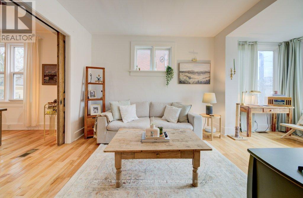 8 Spring Street E, Waterloo, Ontario  N2J 2L8 - Photo 12 - X13032832