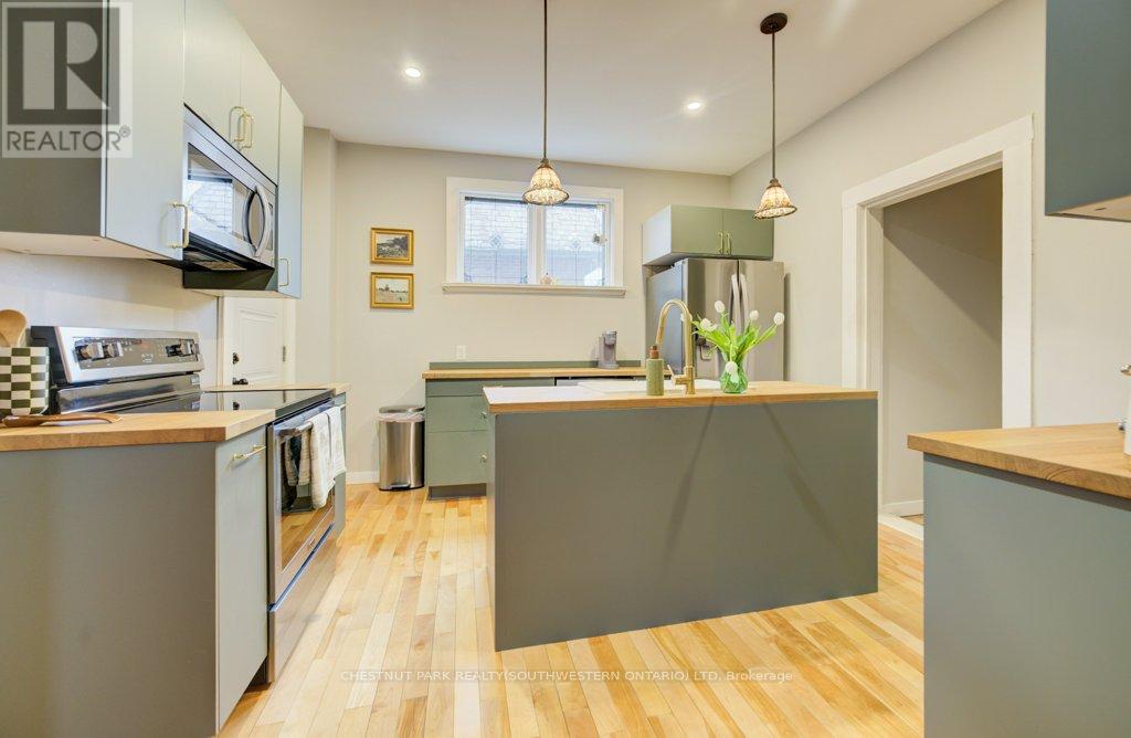 8 Spring Street E, Waterloo, Ontario  N2J 2L8 - Photo 15 - X13032832