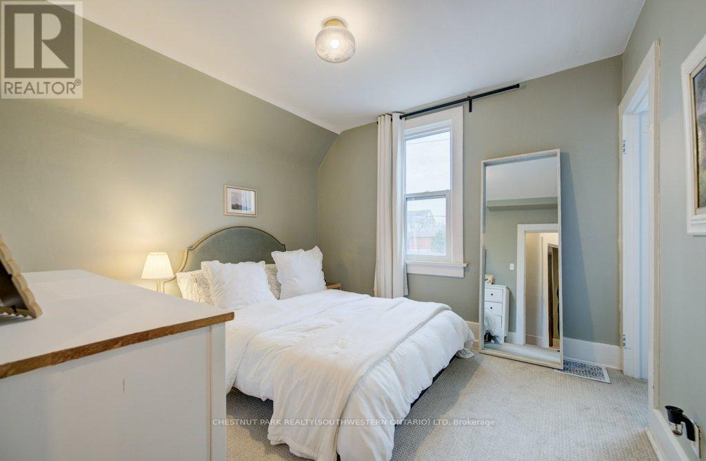 8 Spring Street E, Waterloo, Ontario  N2J 2L8 - Photo 22 - X13032832