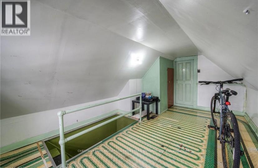 8 Spring Street E, Waterloo, Ontario  N2J 2L8 - Photo 32 - X13032832