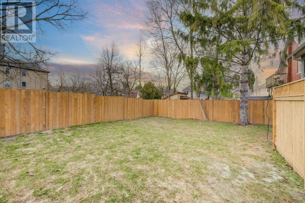 8 Spring Street E, Waterloo, Ontario  N2J 2L8 - Photo 46 - X13032832