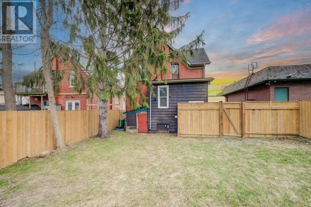 8 Spring Street E, Waterloo, Ontario  N2J 2L8 - Photo 48 - X13032832