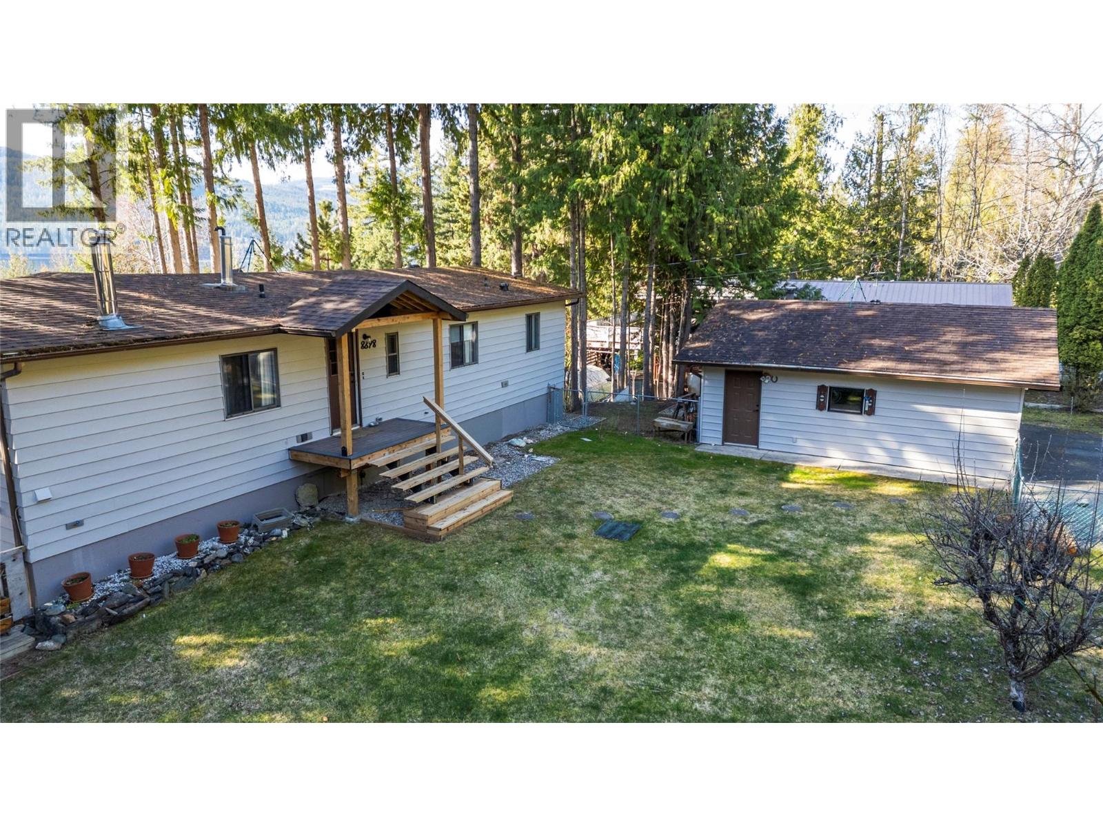 8698 Penwith Way, St. Ives, British Columbia