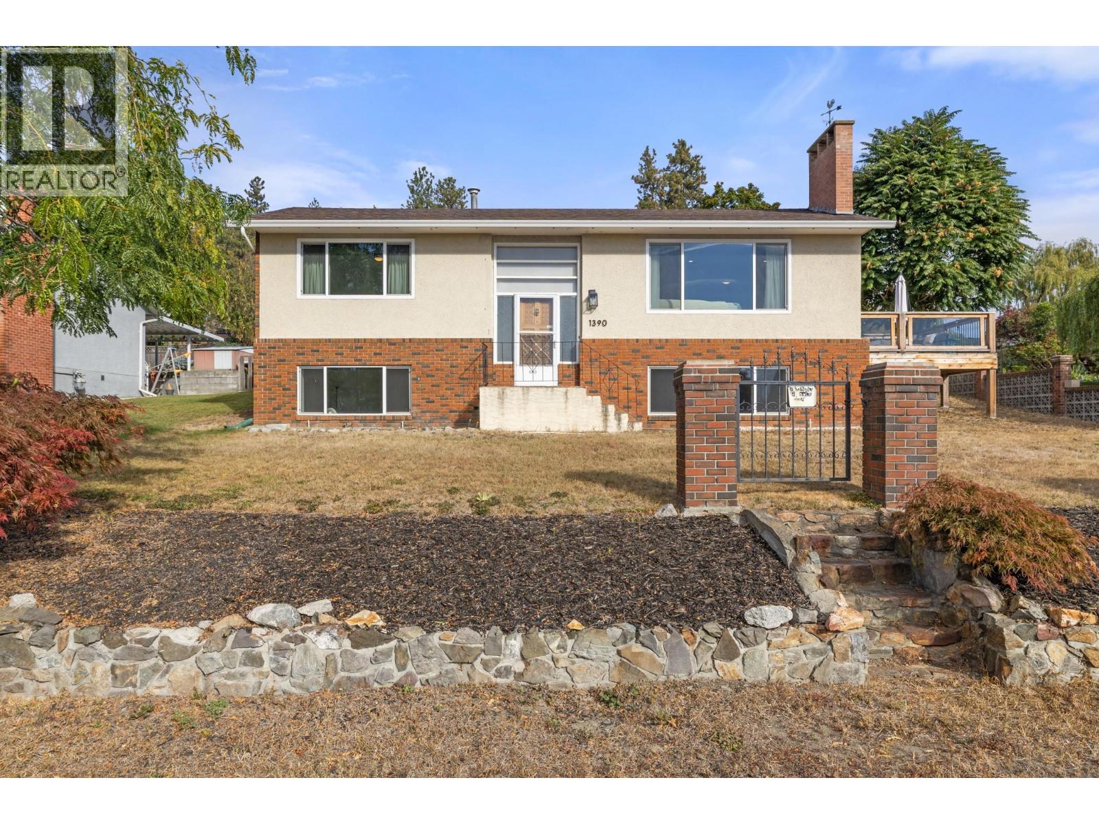 1390 Mountain Avenue, Kelowna, British Columbia  V1Y 7H4 - Photo 1 - 10384388