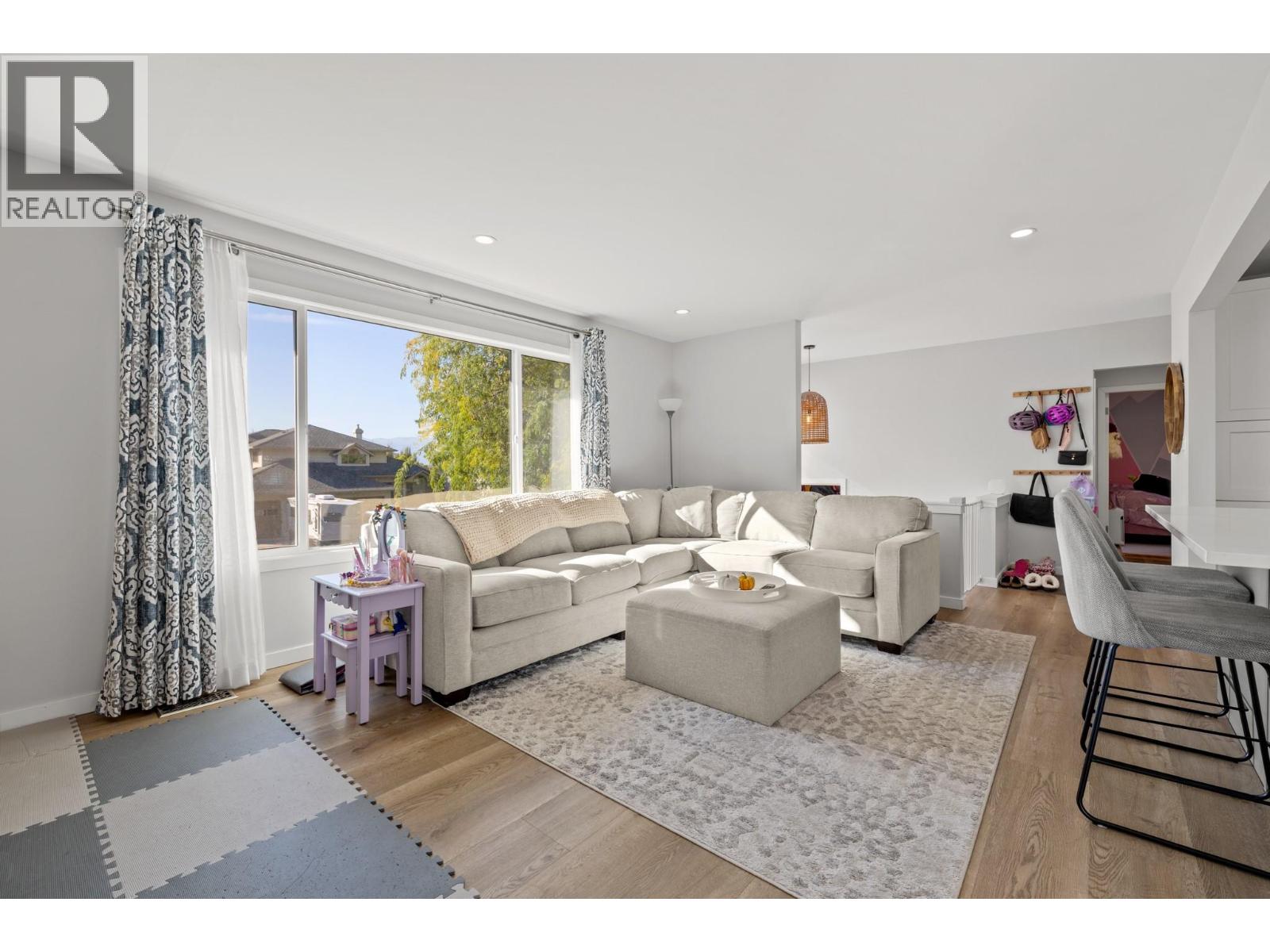 1390 Mountain Avenue, Kelowna, British Columbia  V1Y 7H4 - Photo 5 - 10384388