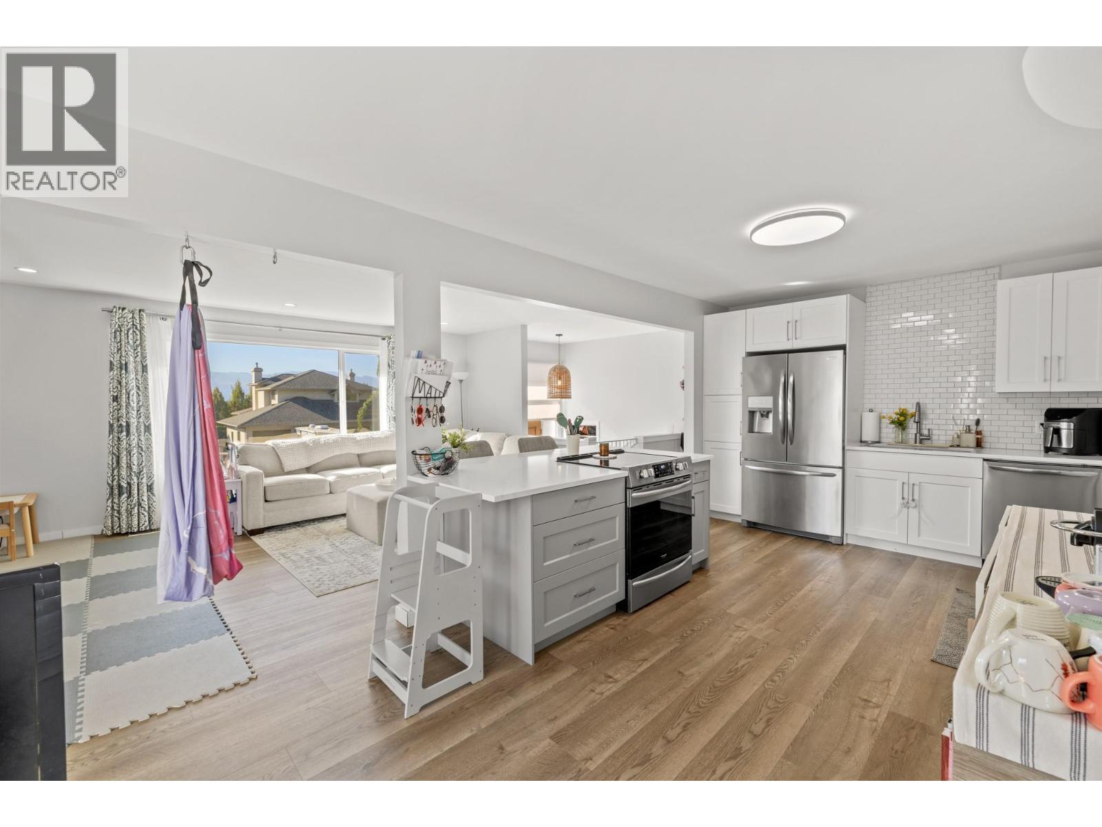 1390 Mountain Avenue, Kelowna, British Columbia  V1Y 7H4 - Photo 8 - 10384388