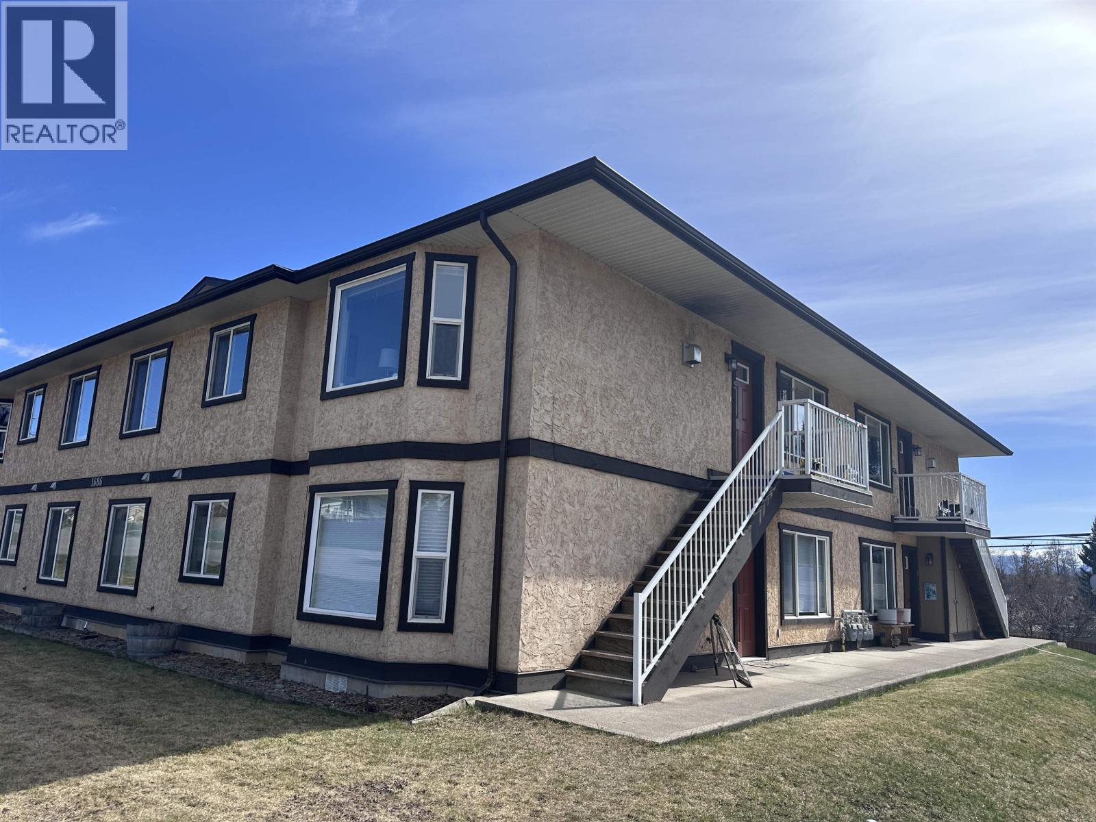 1 1686 MAIN STREET, Smithers, British Columbia