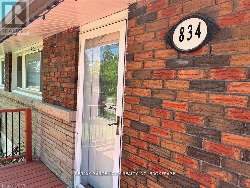 UPPER - 834 DAVID STREET, Welland, Ontario