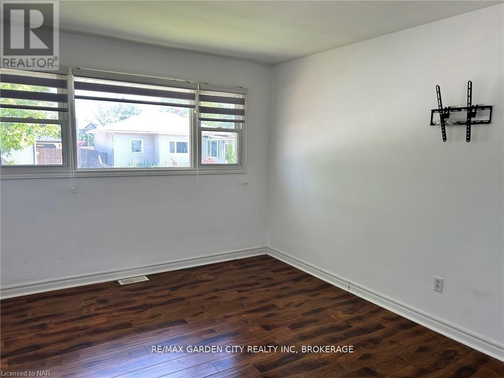 Upper - 834 David Street, Welland, Ontario  L3B 2C3 - Photo 12 - X12670732