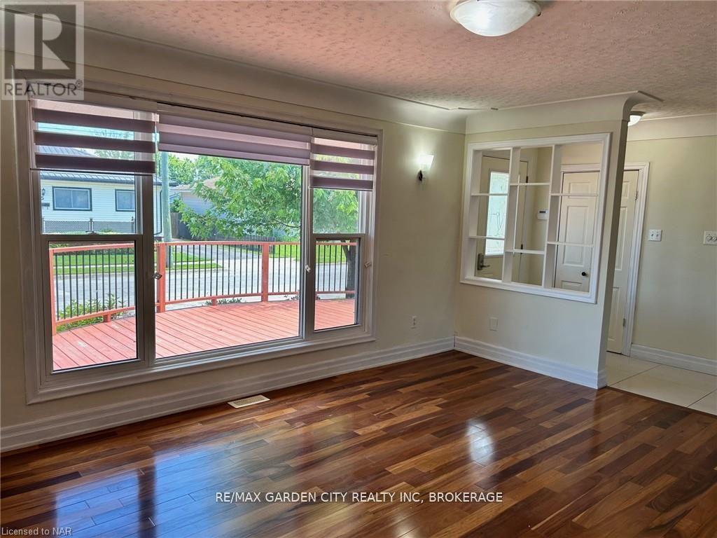 Upper - 834 David Street, Welland, Ontario  L3B 2C3 - Photo 2 - X12670732