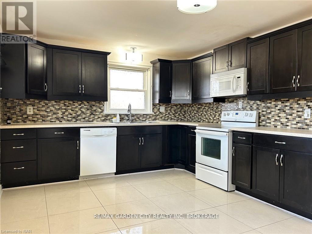 Upper - 834 David Street, Welland, Ontario  L3B 2C3 - Photo 9 - X12670732