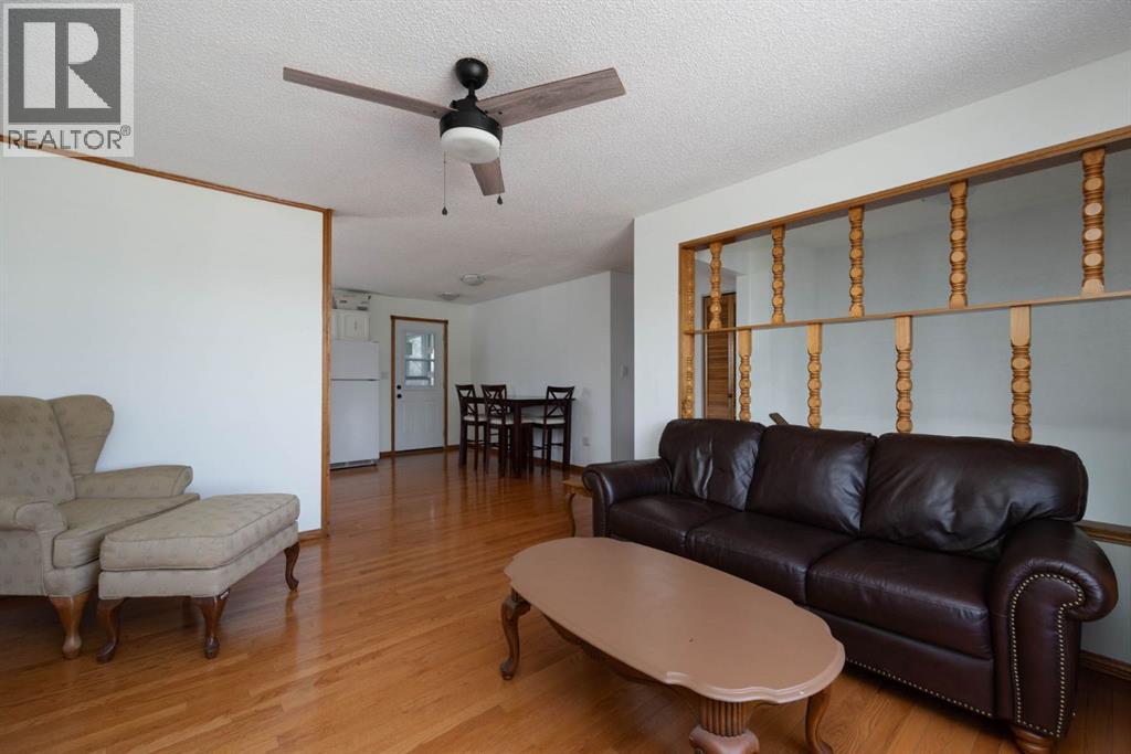 173 Oaks Crescent, Fort Mcmurray, Alberta  T9K 1P9 - Photo 6 - A2292937