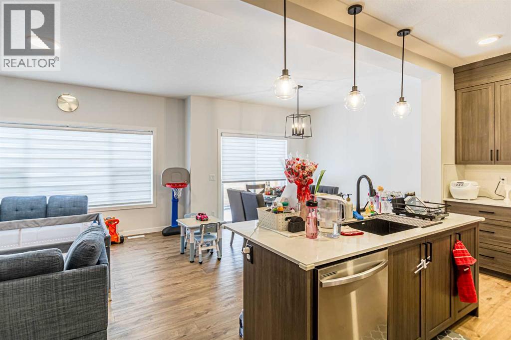 854 Cobblefield Manor Sw, Airdrie, Alberta  T4B 5L9 - Photo 2 - A2299112