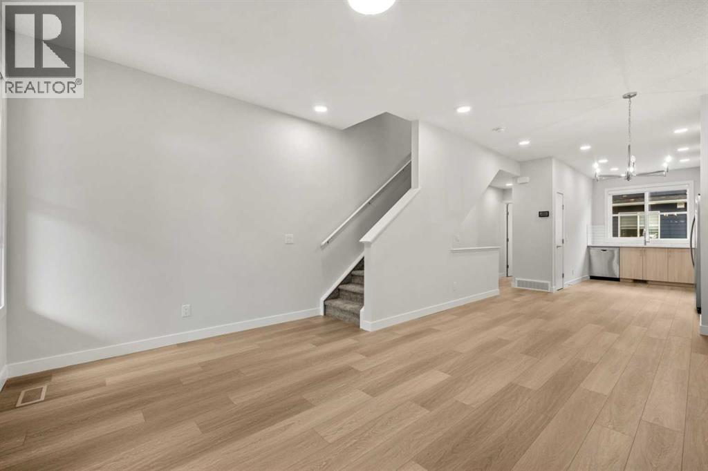 124, 285 Chelsea Court, Chestermere, Alberta  T1X 2W7 - Photo 4 - A2300026