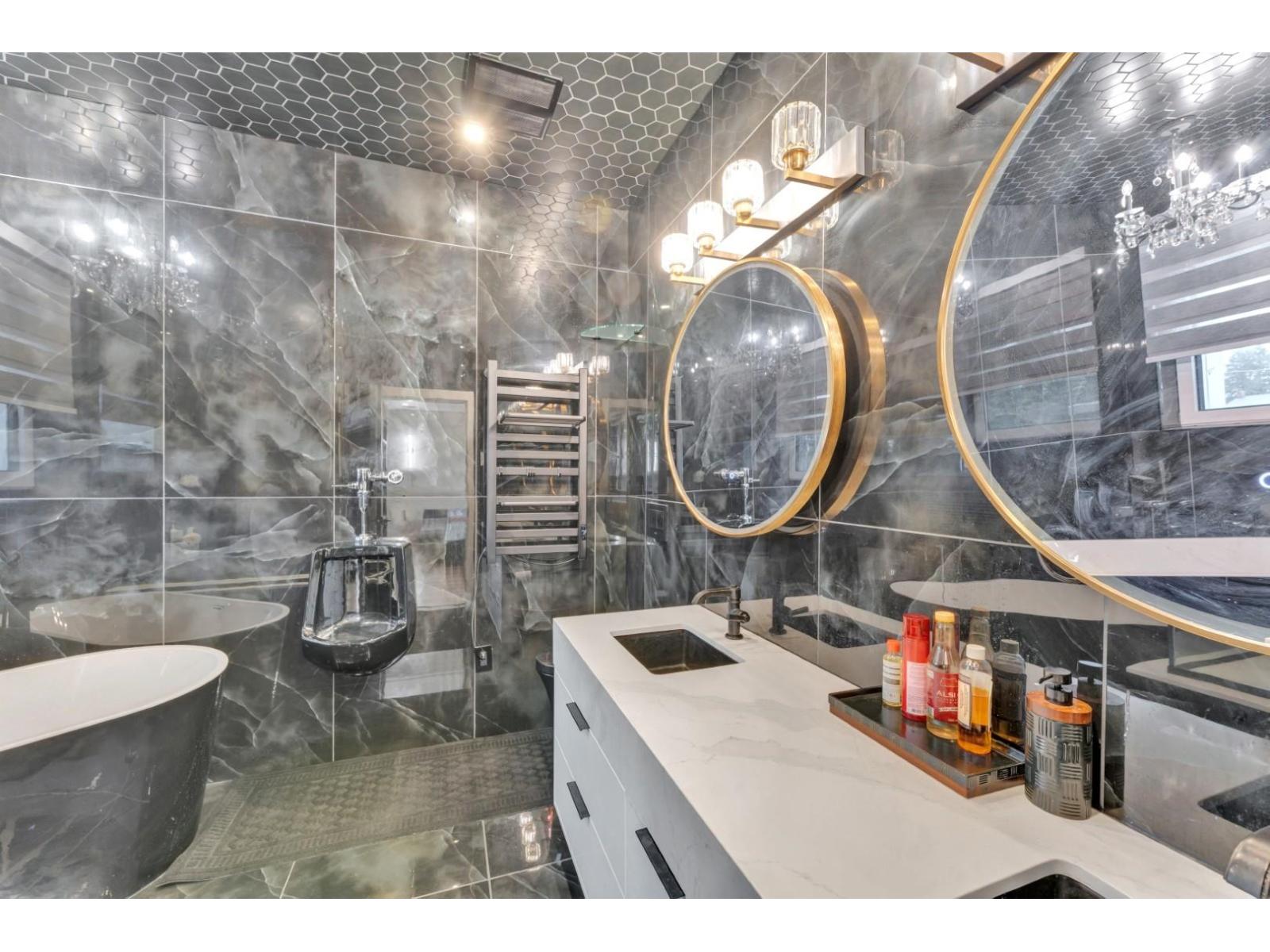 15460 Semiahmoo Avenue, White Rock, British Columbia  V4B 1T8 - Photo 31 - R3114851