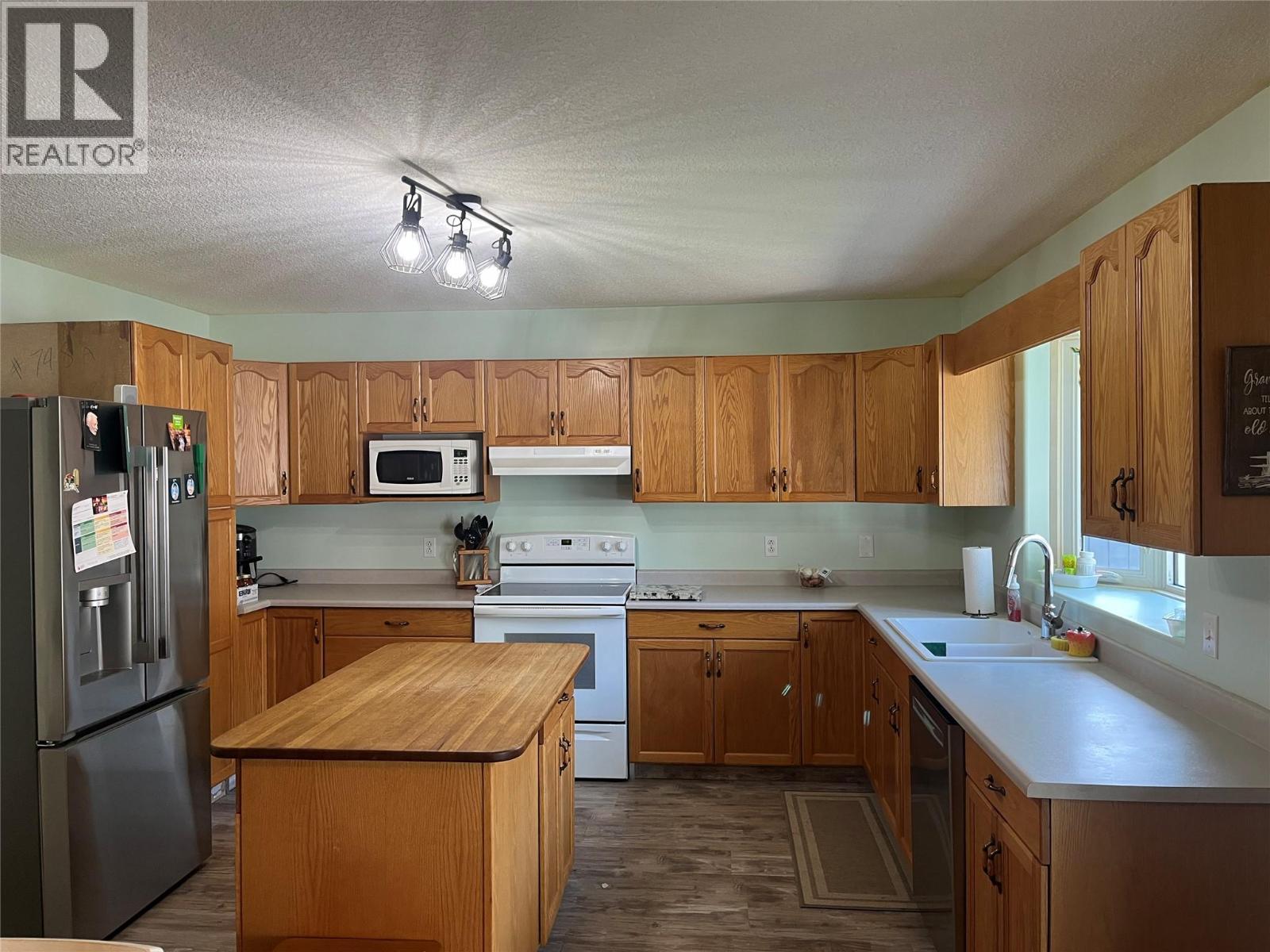 2034 Saddleview Avenue, Lumby, British Columbia  V0E 2G0 - Photo 7 - 10384447