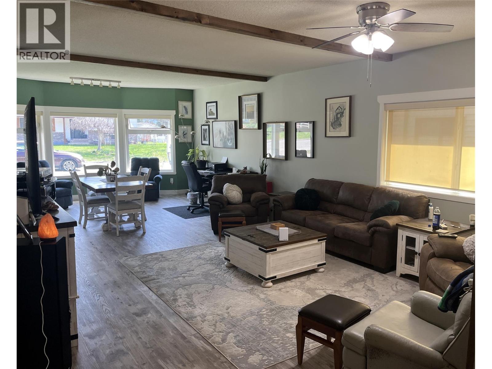 2034 Saddleview Avenue, Lumby, British Columbia  V0E 2G0 - Photo 4 - 10384447