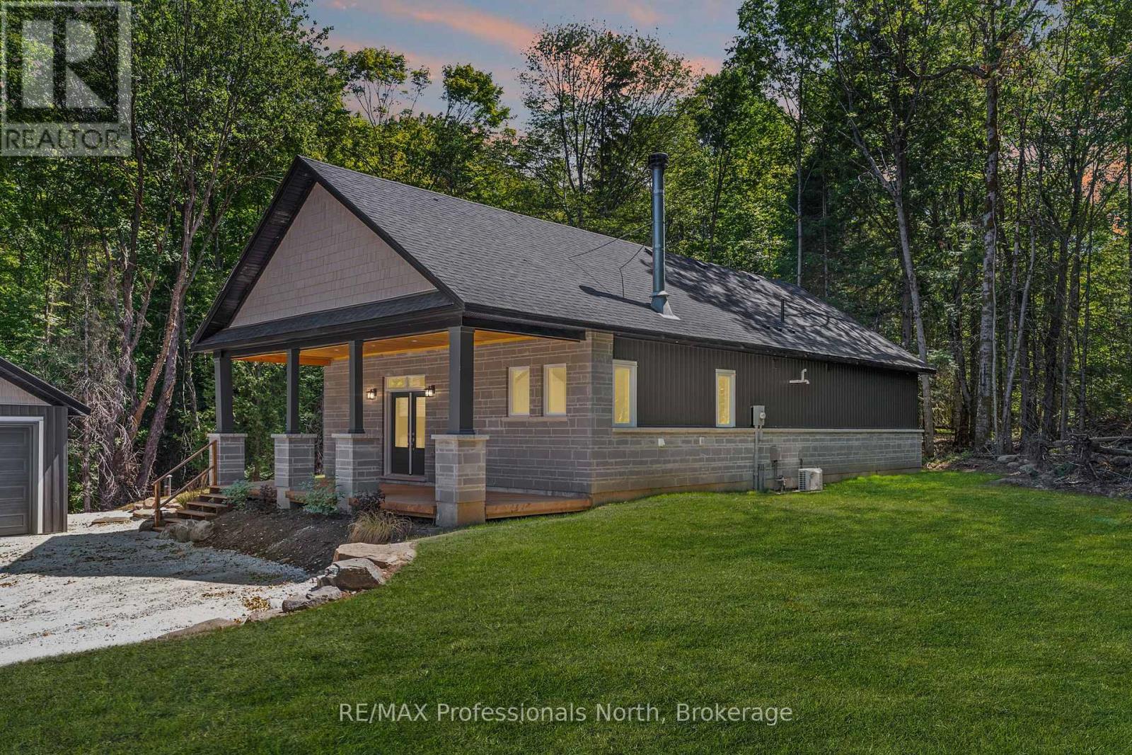 1076 Angel Road, Dysart Et Al, Ontario  K0M 1M0 - Photo 1 - X12688670