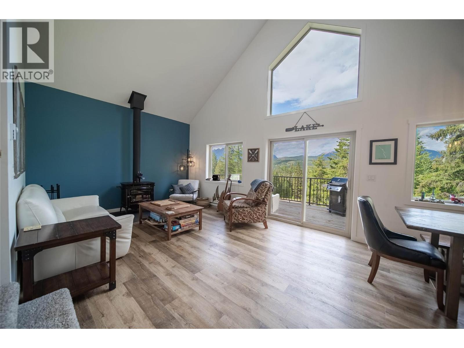 9934 Osprey Landing Drive, Wardner, British Columbia  V0B 2J0 - Photo 3 - 10384515