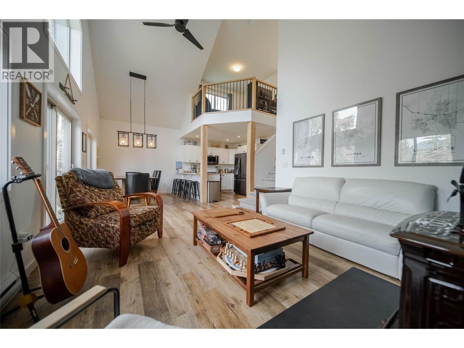9934 Osprey Landing Drive, Wardner, British Columbia  V0B 2J0 - Photo 4 - 10384515