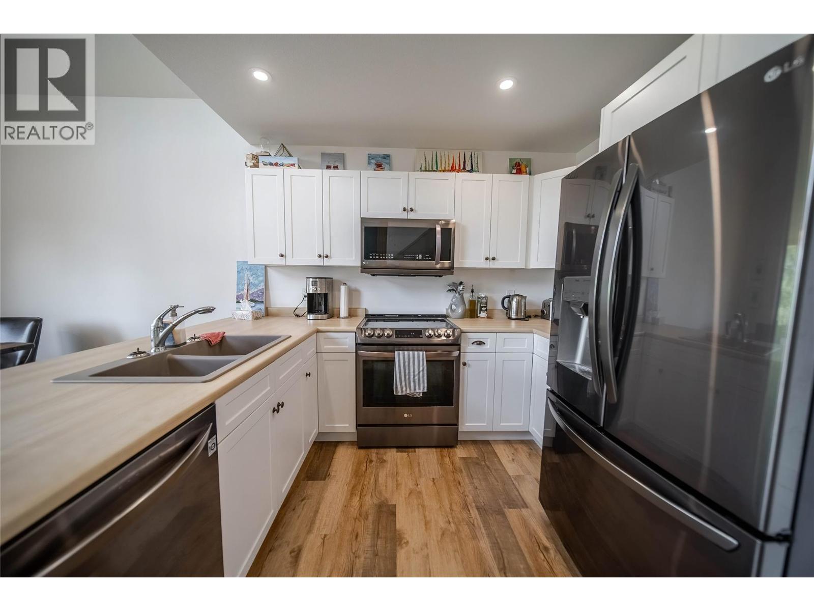 9934 Osprey Landing Drive, Wardner, British Columbia  V0B 2J0 - Photo 9 - 10384515