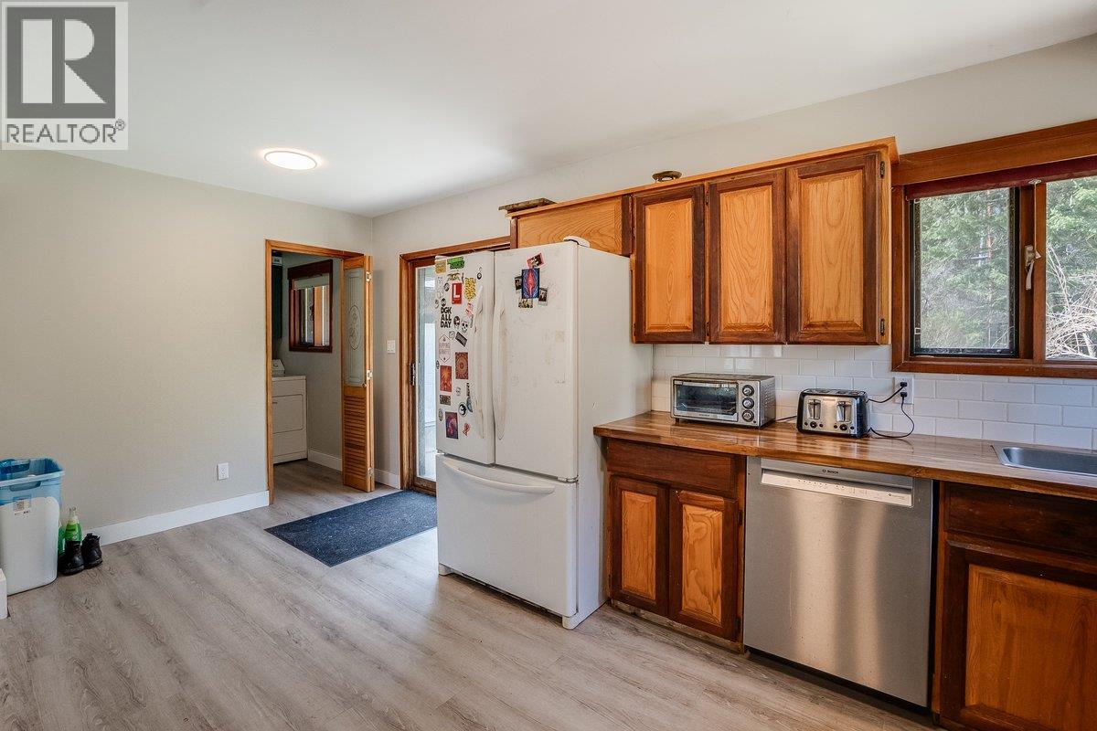 4408 Slocan  River Road, Winlaw, British Columbia  V0G 2J0 - Photo 6 - 10384353