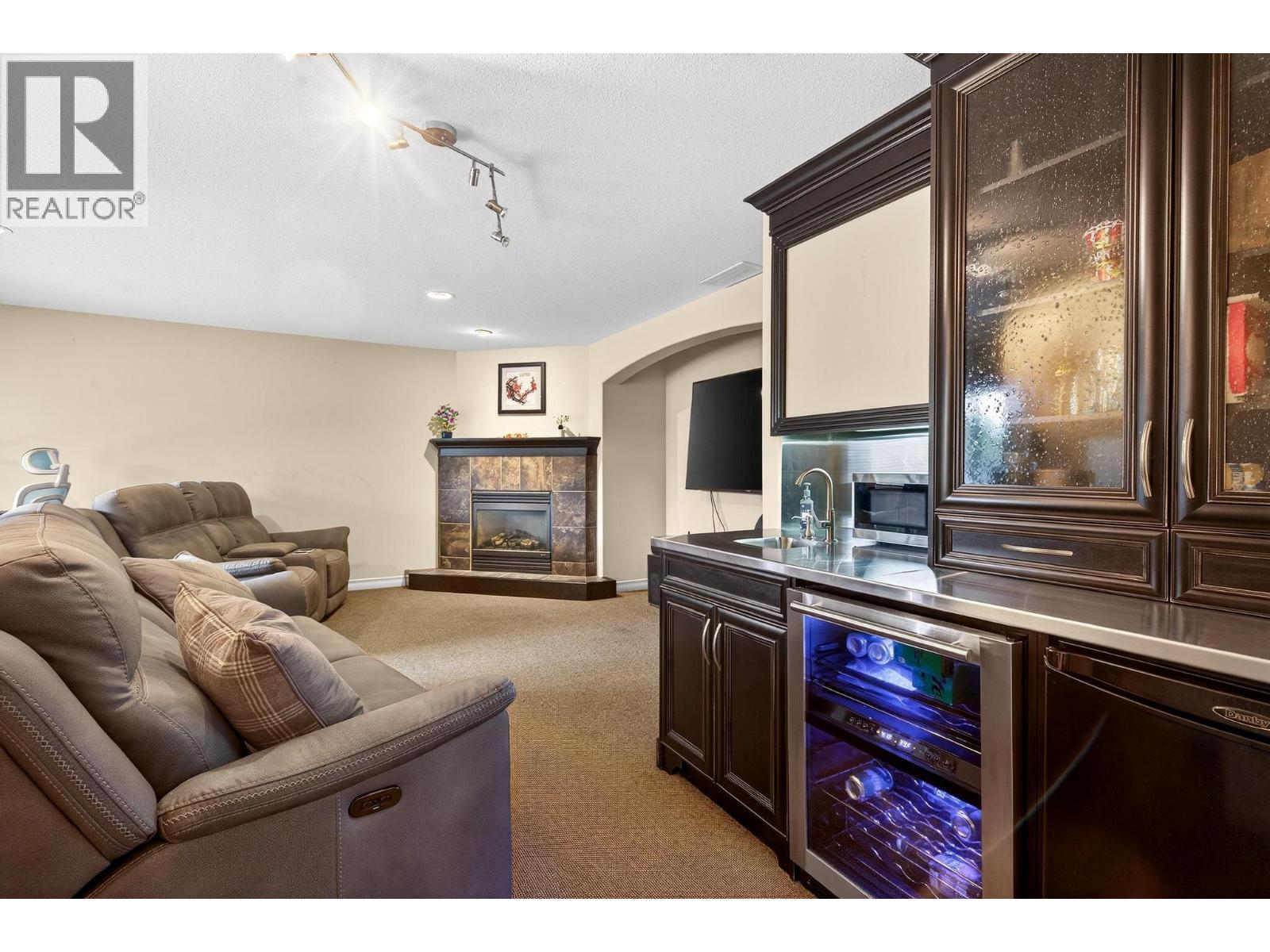 2288 Capistrano Drive, Kelowna, British Columbia  V1V 2A2 - Photo 21 - 10382435